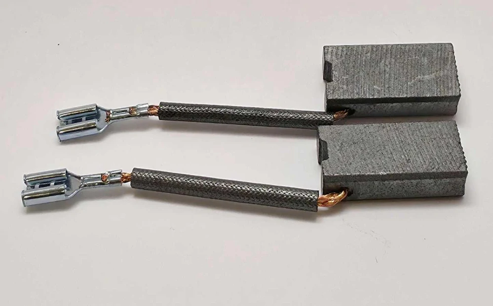 Náhradní uhlíky 6,2 x 12,4 mm
